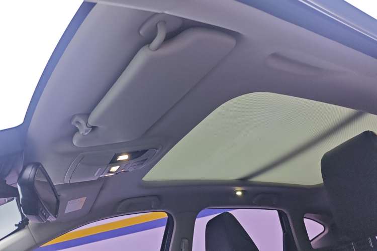 Used Haval F7 2019 2.0T Two-Wheel-Drive i-Van China VI Standard Headliner