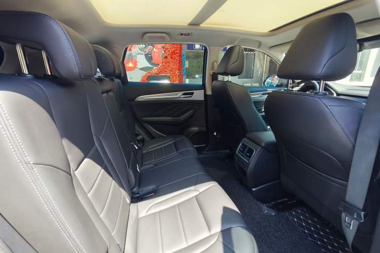 Used Haval F7 2019 2.0T Two-Wheel-Drive i-Van China VI Standard Left Rear Seat