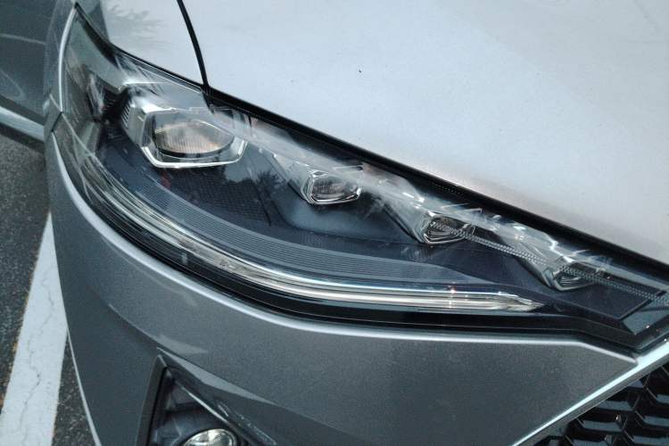 Used Haval F7 2019 1.5T Two-Wheel Drive i-Trend China VI Standard Right Front Headlight