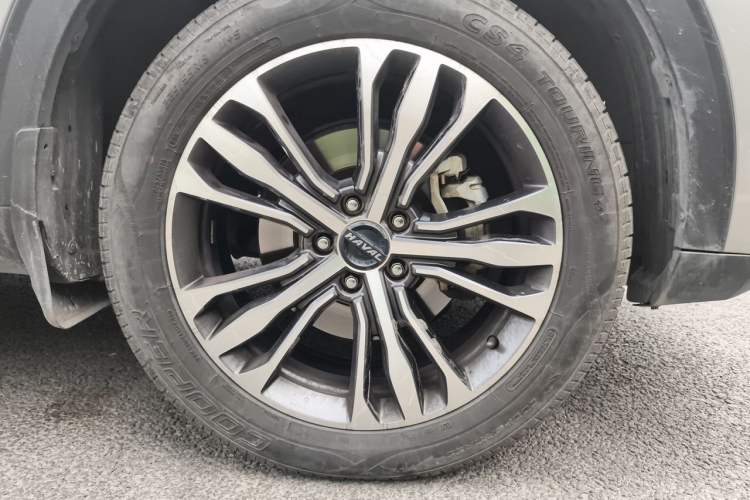 Used Haval F7 2019 1.5T Two-Wheel Drive i-Trend China V Emission Standard Right Front Wheel Hub