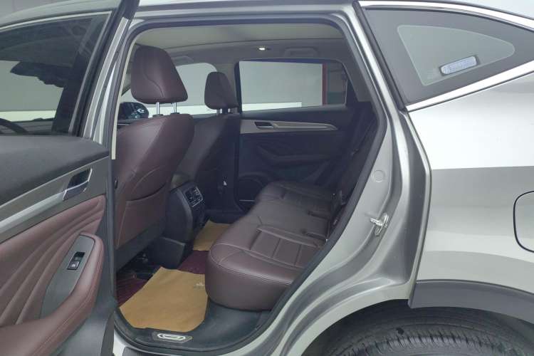 Used Haval F7 2019 2.0T Four-Wheel Drive iJoy China V Standard Right Rear Seat