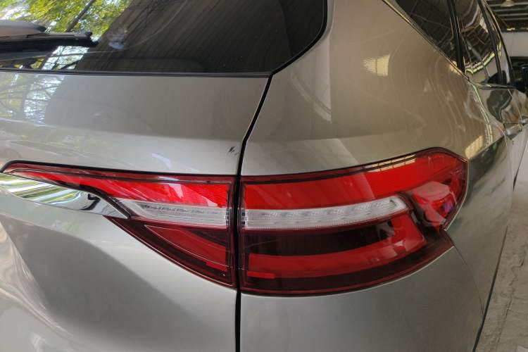 Used Haval F7 2019 2.0T Two-Wheel-Drive i-Van China VI Standard Right Rear Taillight