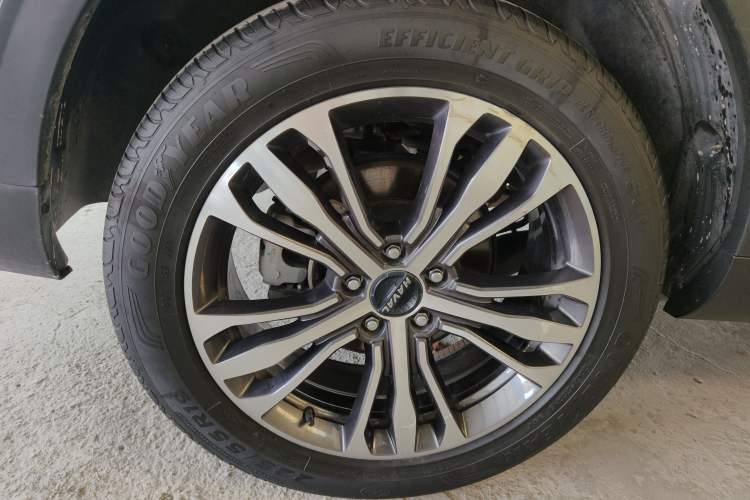 Used Haval F7 2019 2.0T Two-Wheel-Drive i-Van China VI Standard Right Rear Wheel Hub