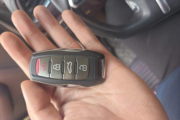 Used Haval F7 2019 1.5T Two-Wheel Drive i-Trend China V Emission Standard Vehicle Key