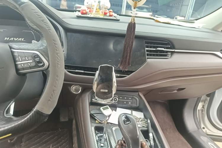 Used Haval F7 2019 2.0T Two-Wheel-Drive i-Van China VI Standard Audio And AC Panel