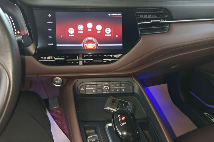 Used Haval F7 2019 2.0T Four-Wheel Drive iJoy China V Standard Audio And AC Panel