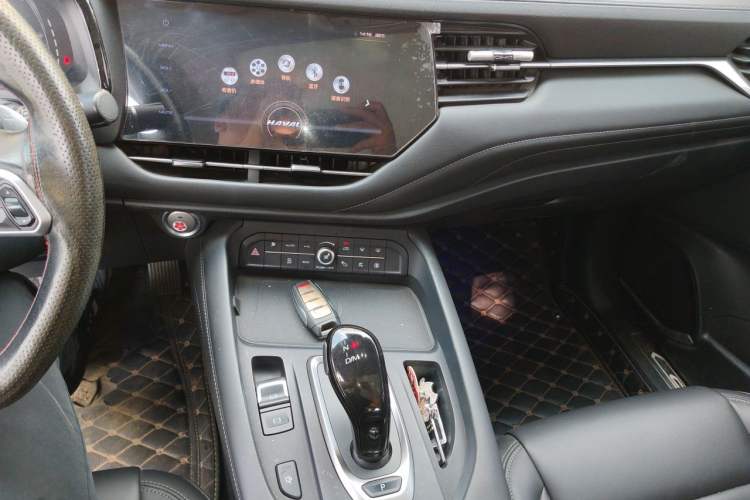 Used Haval F7 2019 2.0T Four-Wheel Drive iJoy China V Standard Audio And AC Panel