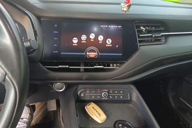 Used Haval F7 2019 2.0T Four-Wheel Drive iJoy China V Standard Audio And AC Panel