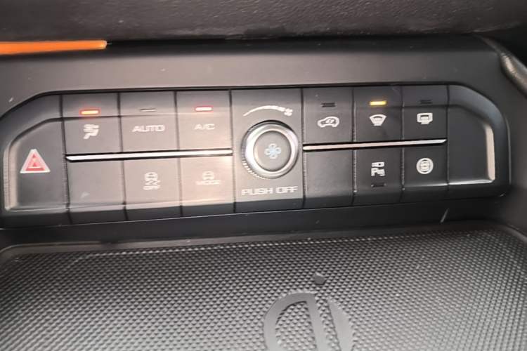 Used Haval F7 2019 1.5T Two-Wheel Drive i-Trend China V Emission Standard Audio And AC Panel