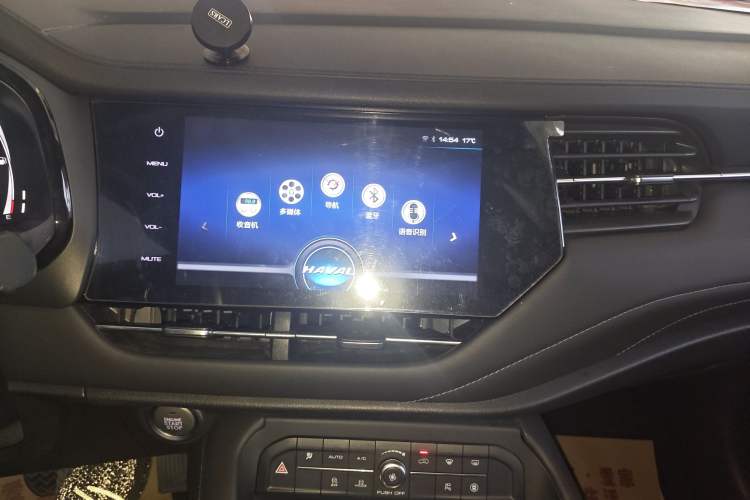 Used Haval F7 2019 1.5T Two-Wheel-Drive i-Type China VI Standard Audio And AC Panel