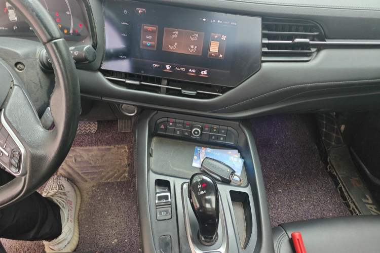 Used Haval F7 2019 1.5T Two-Wheel Drive i-Type China V Standard Audio And AC Panel