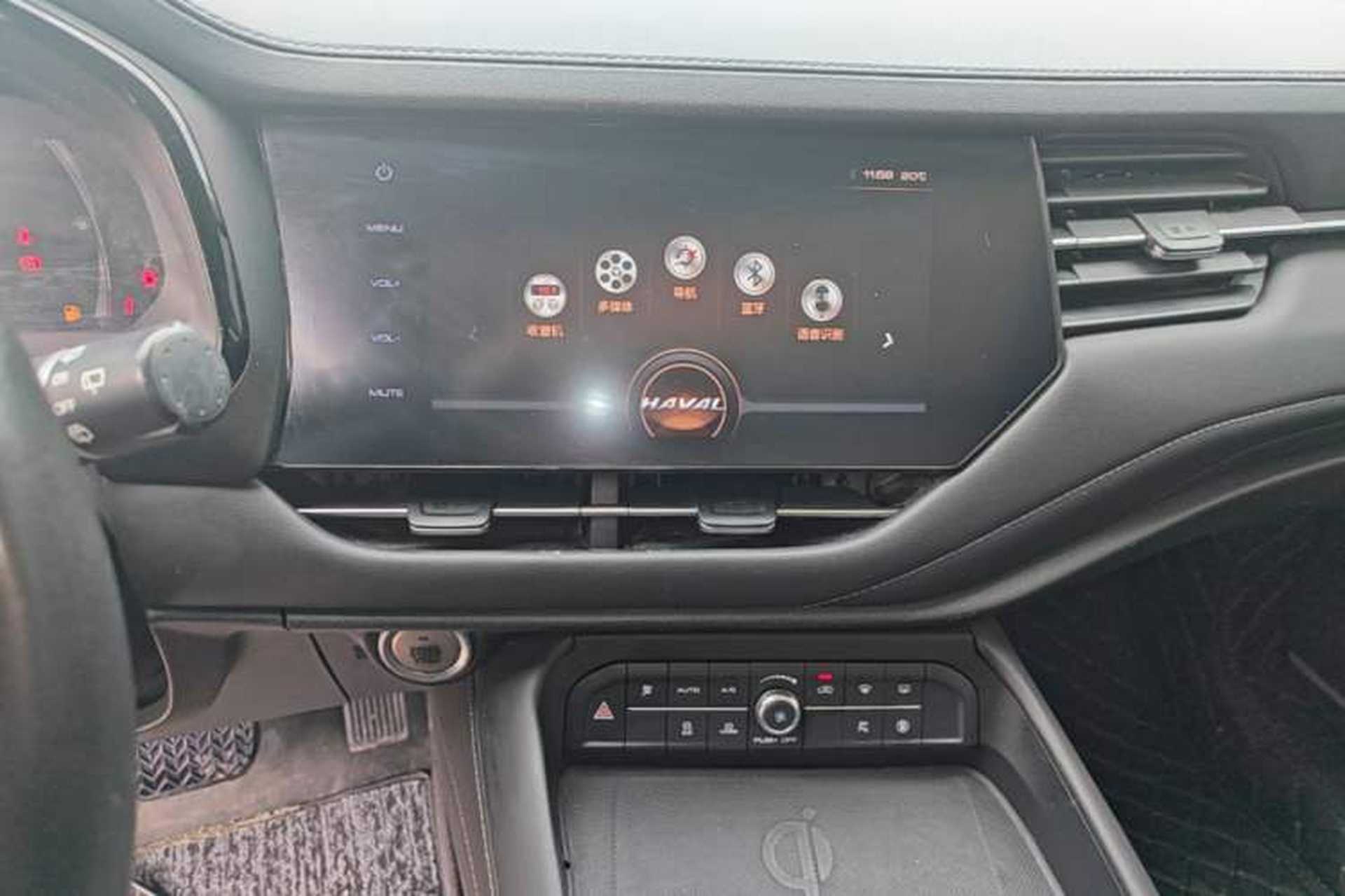 Used Haval F7 2019 2.0T Two-Wheel Drive i-Van China V standard Audio And AC Panel
