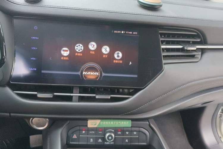 Used Haval F7 2019 2.0T Two-Wheel-Drive i-Van China VI Standard Audio And AC Panel