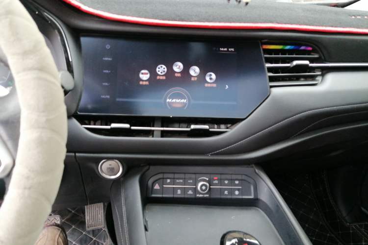 Used Haval F7 2019 1.5T Two-Wheel Drive i-Type China V Standard Audio And AC Panel