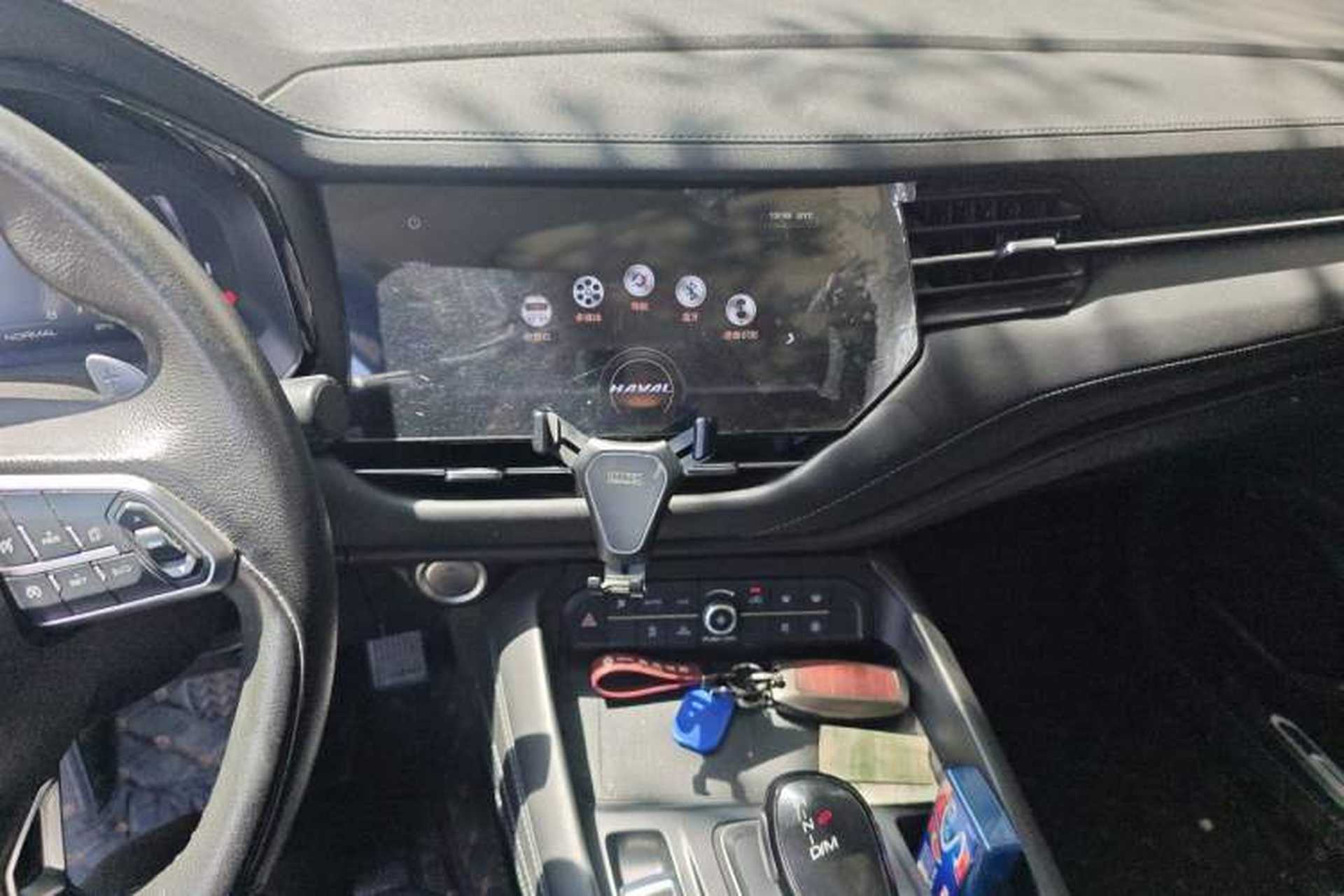 Used Haval F7 2019 2.0T Two-Wheel-Drive i-Van China VI Standard Audio And AC Panel