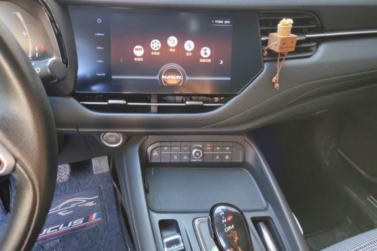 Used Haval F7 2019 1.5T Two-Wheel Drive i-Type China V Standard Audio And AC Panel