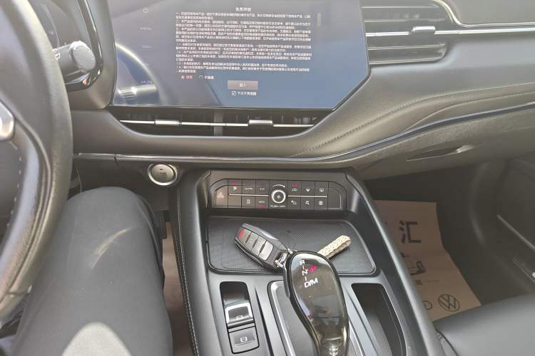 Used Haval F7 2019 2.0T Four-Wheel Drive iJoy China VI Standard Audio And AC Panel
