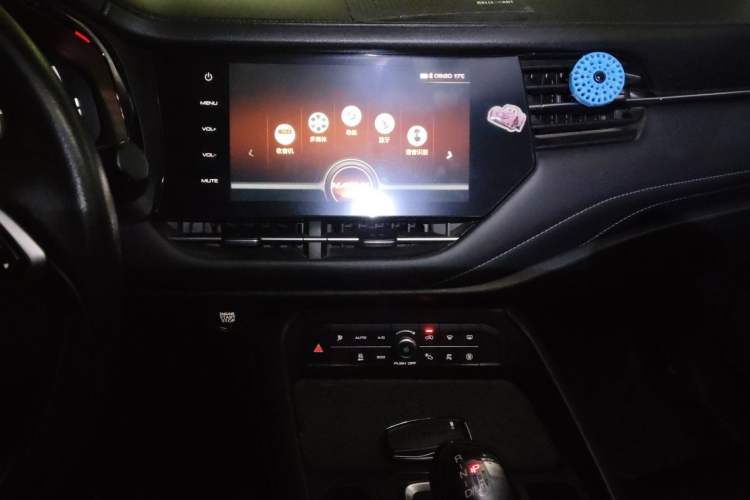 Used Haval F7 2019 2.0T Four-Wheel Drive iJoy China V Standard Audio And AC Panel