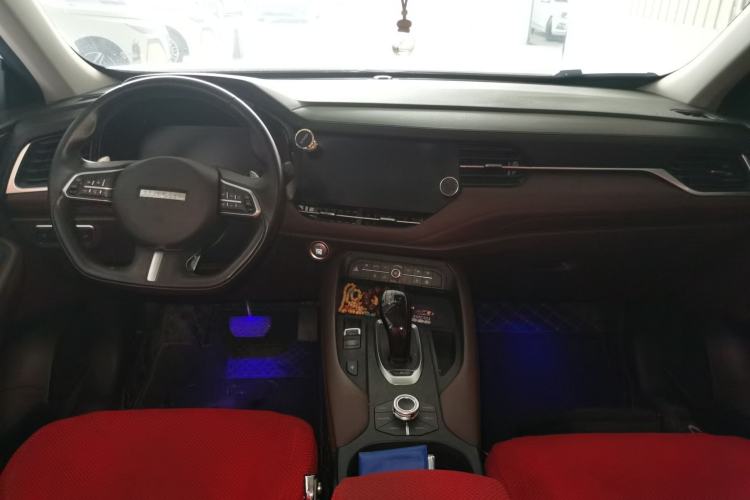 Used Haval F7 2019 2.0T Two-Wheel Drive i-Van China V standard Center Console