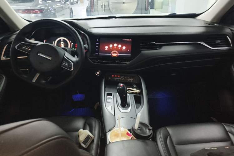Used Haval F7 2019 1.5T Two-Wheel Drive i-Type China V Standard Center Console