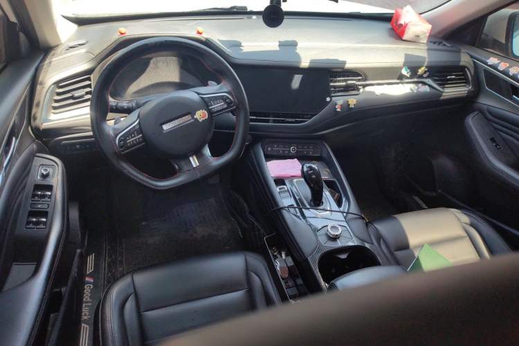 Used Haval F7 2019 2.0T Two-Wheel Drive i-Van China V standard Center Console