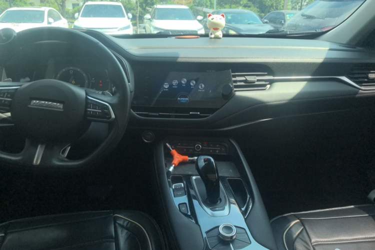Used Haval F7 2019 1.5T Two-Wheel Drive i-Trend China V Emission Standard Center Console