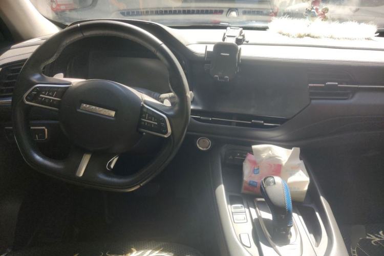 Used Haval F7 2019 1.5T Two-Wheel Drive i-Trend China VI Standard Center Console