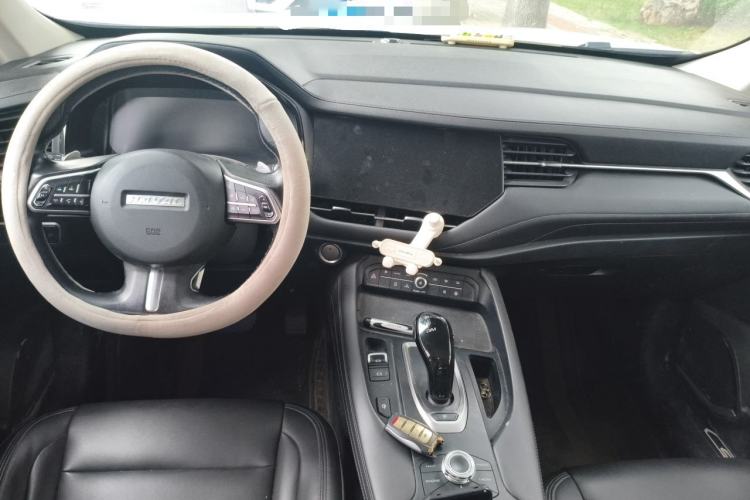 Used Haval F7 2019 1.5T Two-Wheel Drive i-Trend China VI Standard Center Console