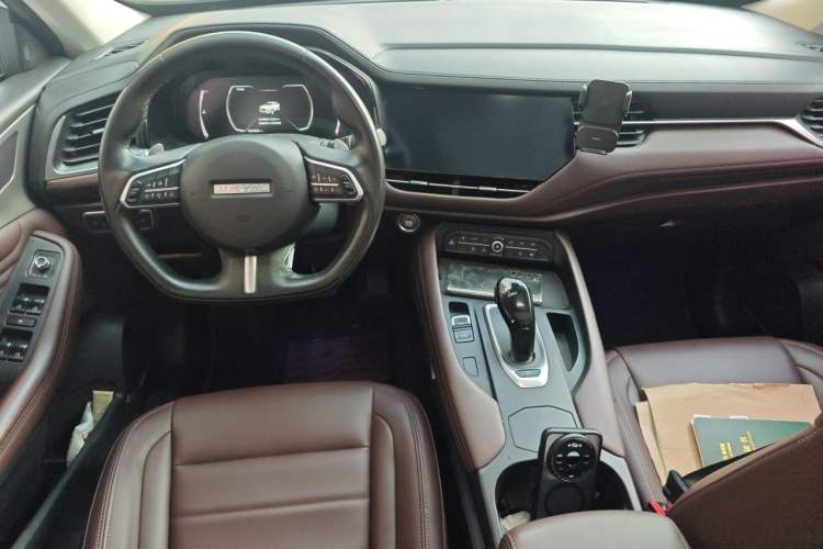 Used Haval F7 2019 1.5T Two-Wheel-Drive i-Type China VI Standard Center Console