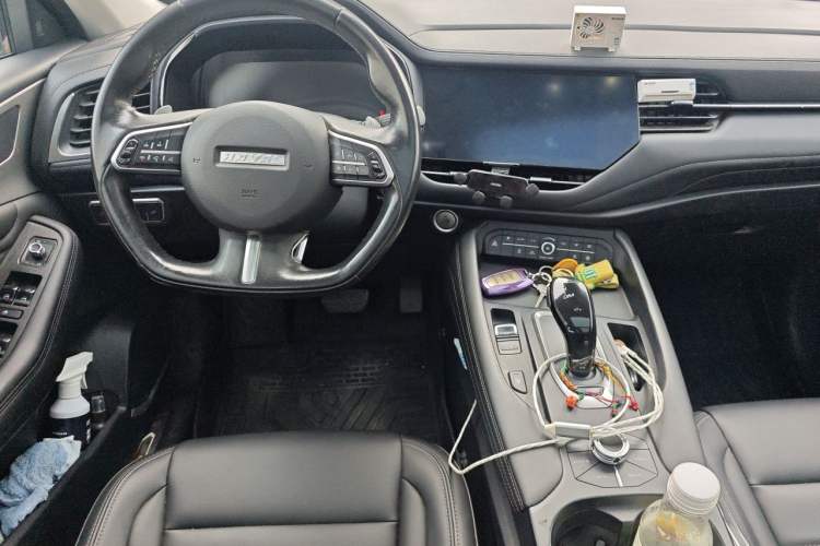 Used Haval F7 2019 1.5T Two-Wheel Drive i-Trend China V Emission Standard Center Console