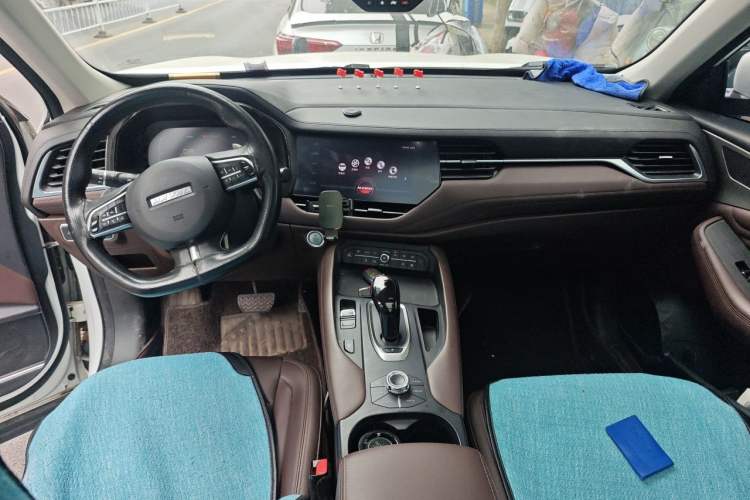 Used Haval F7 2019 1.5T Two-Wheel Drive i-Trend China V Emission Standard Center Console