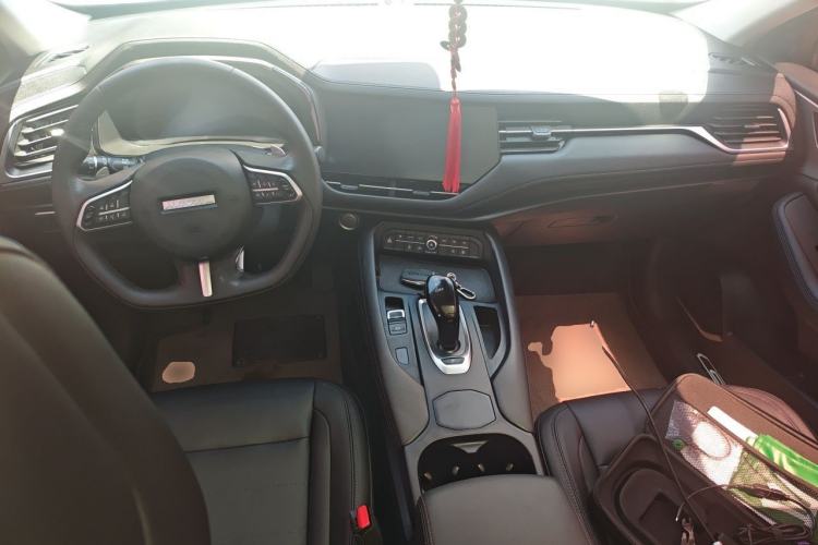 Used Haval F7 2019 1.5T Two-Wheel Drive i-Type China V Standard Center Console