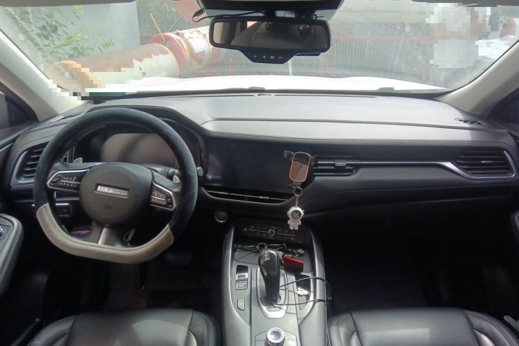 Used Haval F7 2019 2.0T Two-Wheel Drive i-Van China V standard Center Console