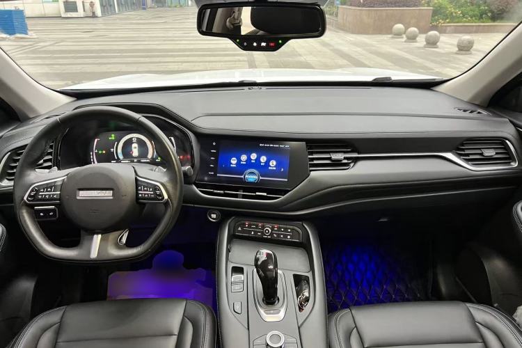 Used Haval F7 2019 2.0T Four-Wheel Drive iJoy China VI Standard Center Console