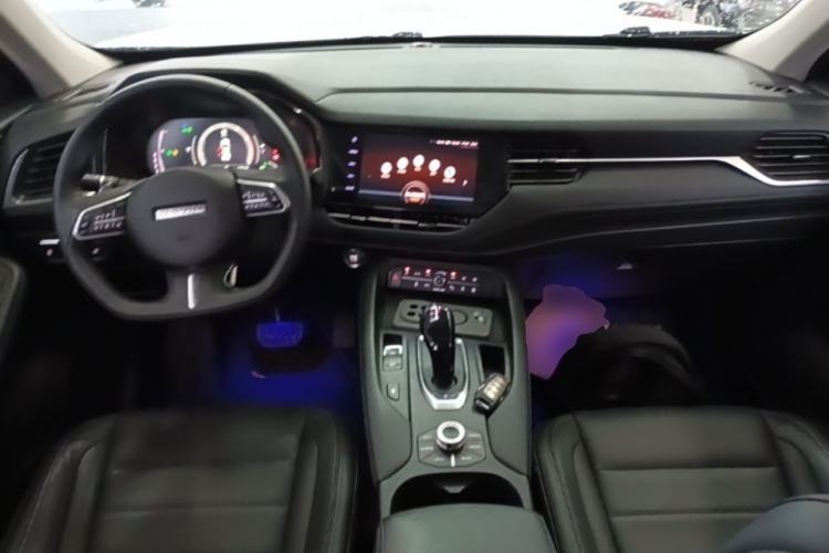 Used Haval F7 2019 2.0T Four-Wheel Drive iJoy China VI Standard Center Console