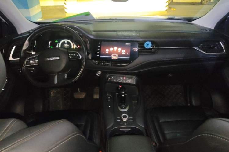 Used Haval F7 2019 2.0T Four-Wheel Drive iJoy China V Standard Center Console