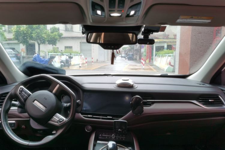 Used Haval F7 2019 2.0T Four-Wheel Drive iJoy China V Standard Center Console