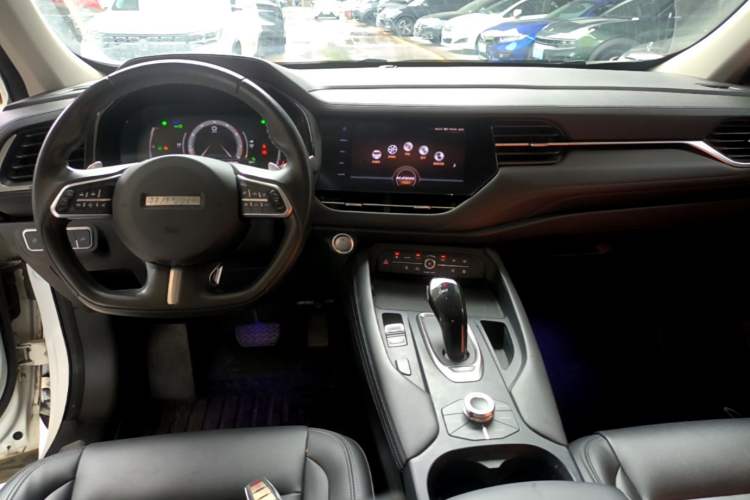 Used Haval F7 2019 1.5T Two-Wheel Drive i-Trend China V Emission Standard Center Console