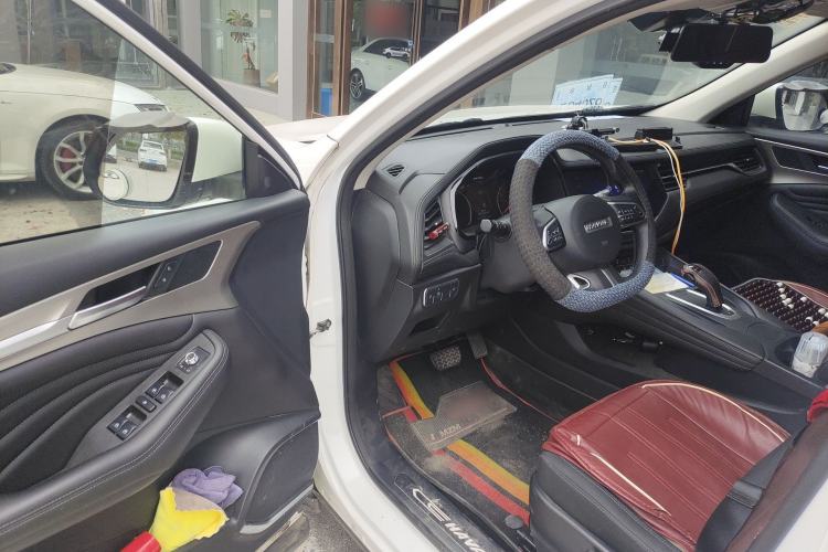 Used Haval F7 2019 1.5T Two-Wheel Drive iCool China V Standard Driver Seat