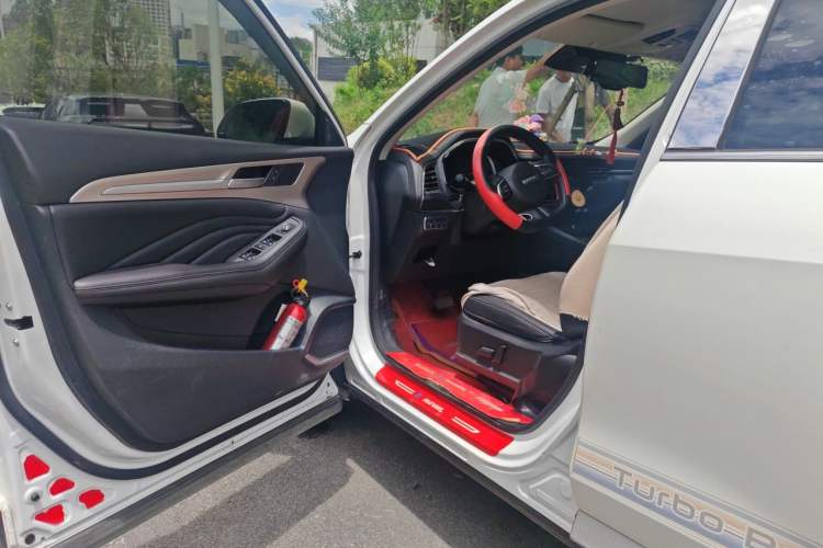 Used Haval F7 2019 2.0T Four-Wheel Drive iJoy China VI Standard Driver Seat