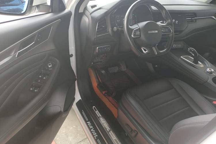 Used Haval F7 2019 2.0T Four-Wheel Drive iJoy China V Standard Driver Seat