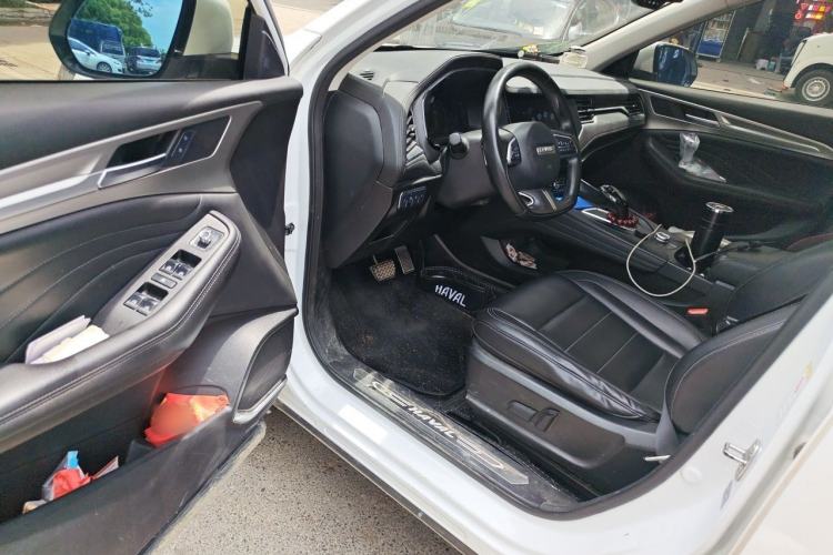 Used Haval F7 2019 1.5T Two-Wheel Drive i-Trend China V Emission Standard Driver Seat