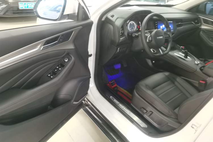 Used Haval F7 2019 2.0T Two-Wheel Drive i-Van China V standard Driver Seat