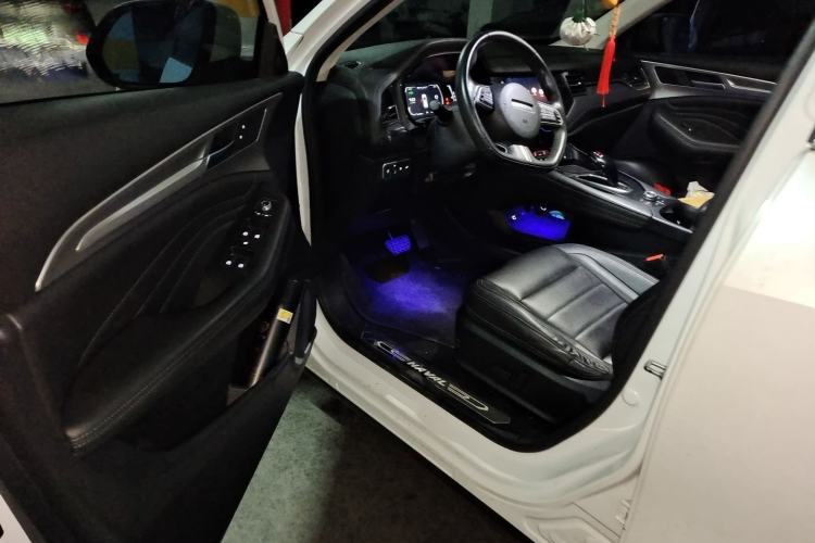Used Haval F7 2019 2.0T Two-Wheel-Drive i-Van China VI Standard Driver Seat