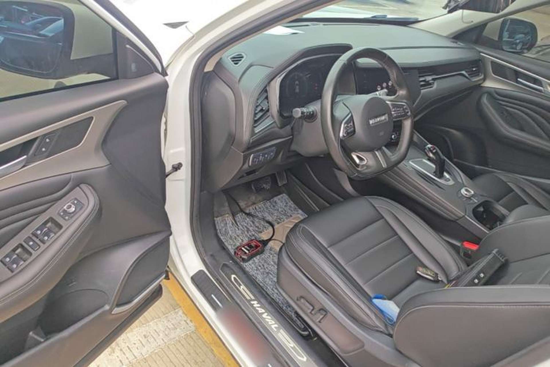 Used Haval F7 2019 2.0T Two-Wheel Drive i-Van China V standard Driver Seat