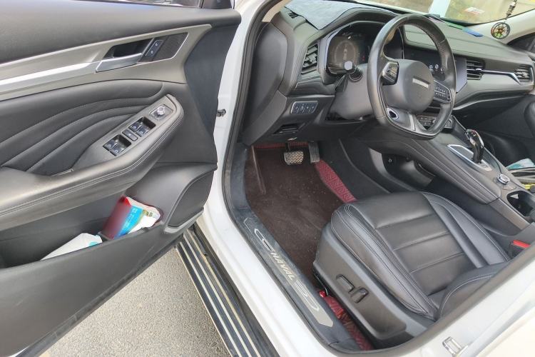 Used Haval F7 2019 2.0T Four-Wheel Drive iJoy China VI Standard Driver Seat