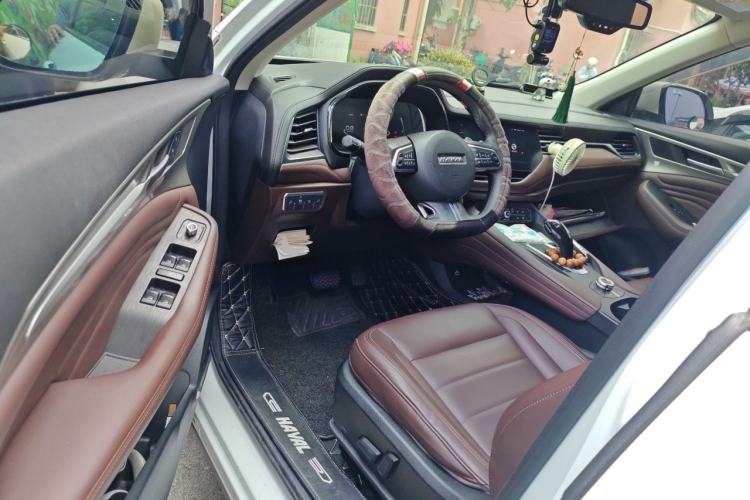 Used Haval F7 2019 2.0T Two-Wheel-Drive i-Van China VI Standard Driver Seat