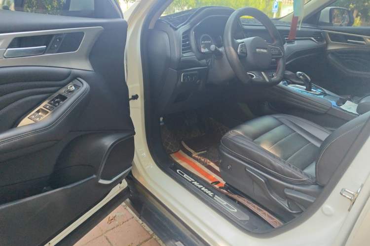 Used Haval F7 2019 1.5T Two-Wheel Drive i-Type China V Standard Driver Seat