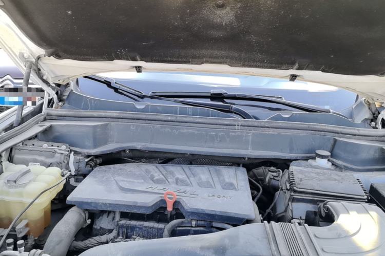 Used Haval F7 2019 1.5T Two-Wheel-Drive i-Type China VI Standard Engine Bay