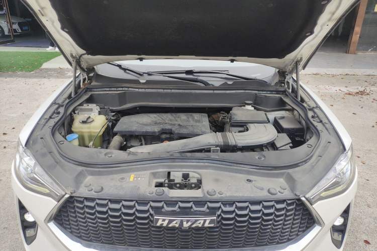 Used Haval F7 2019 1.5T Two-Wheel Drive iCool China V Standard Engine Bay
